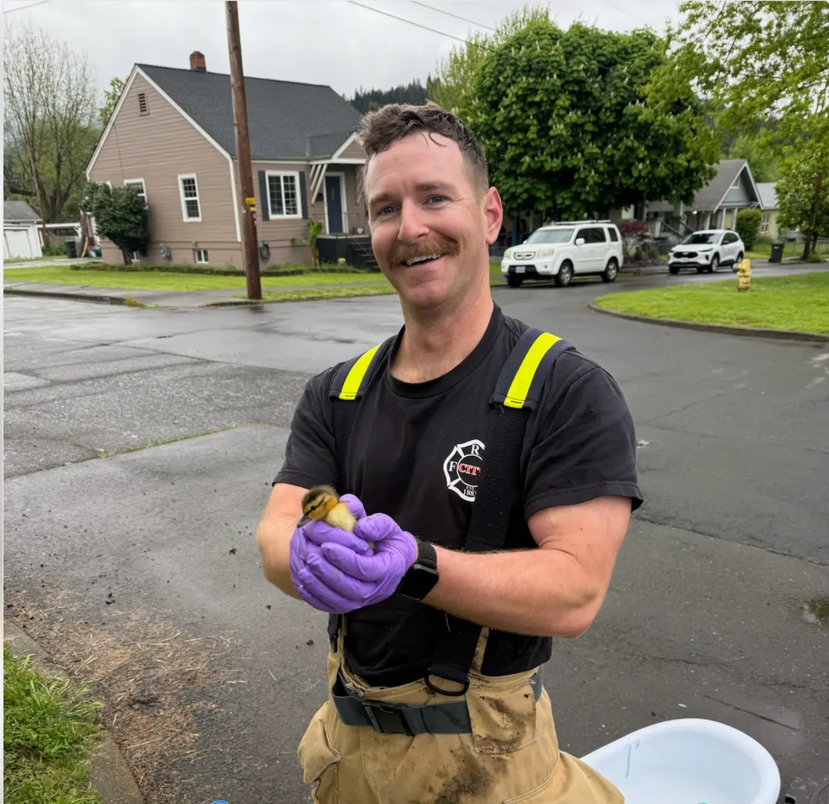 Roseburg Firefighters Rescue Six Ducklings From Storm Drain