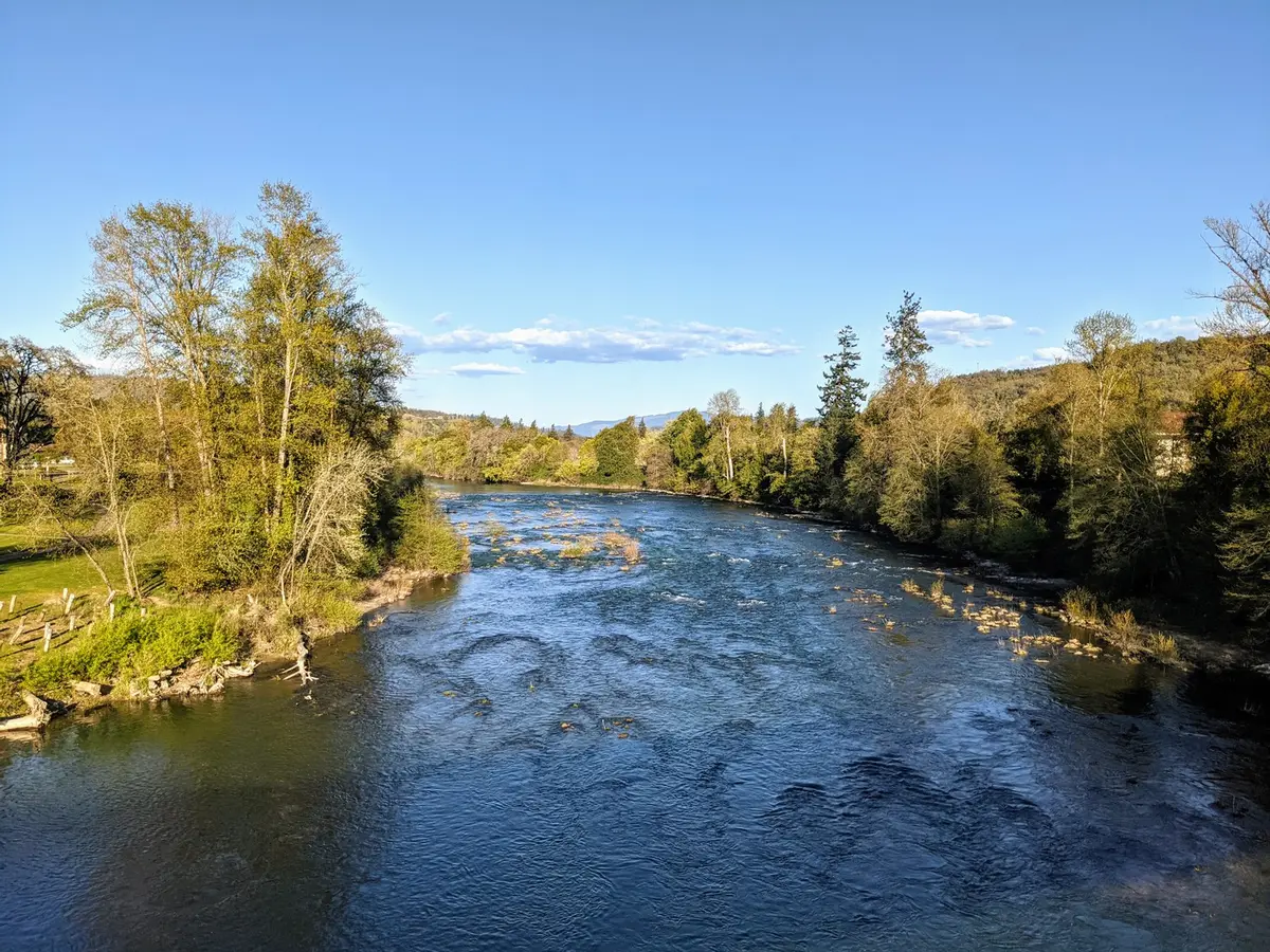 Umpqua Watersheds to Host River Cleanup 