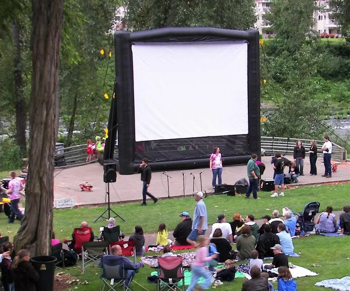 City of Roseburg Offers Family Movies in the Park Every Friday Night in June