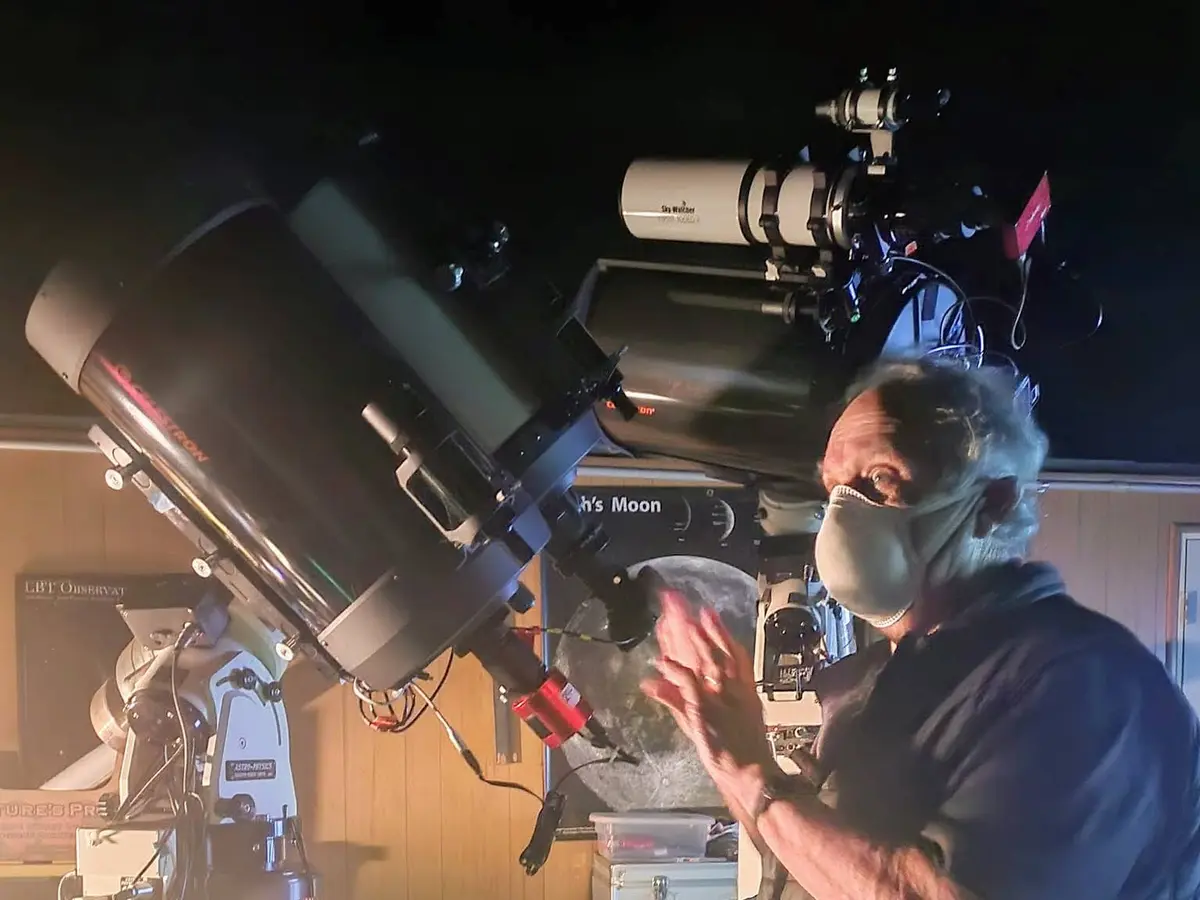 Paul Morgan Observatory Opens for Full Red Moon