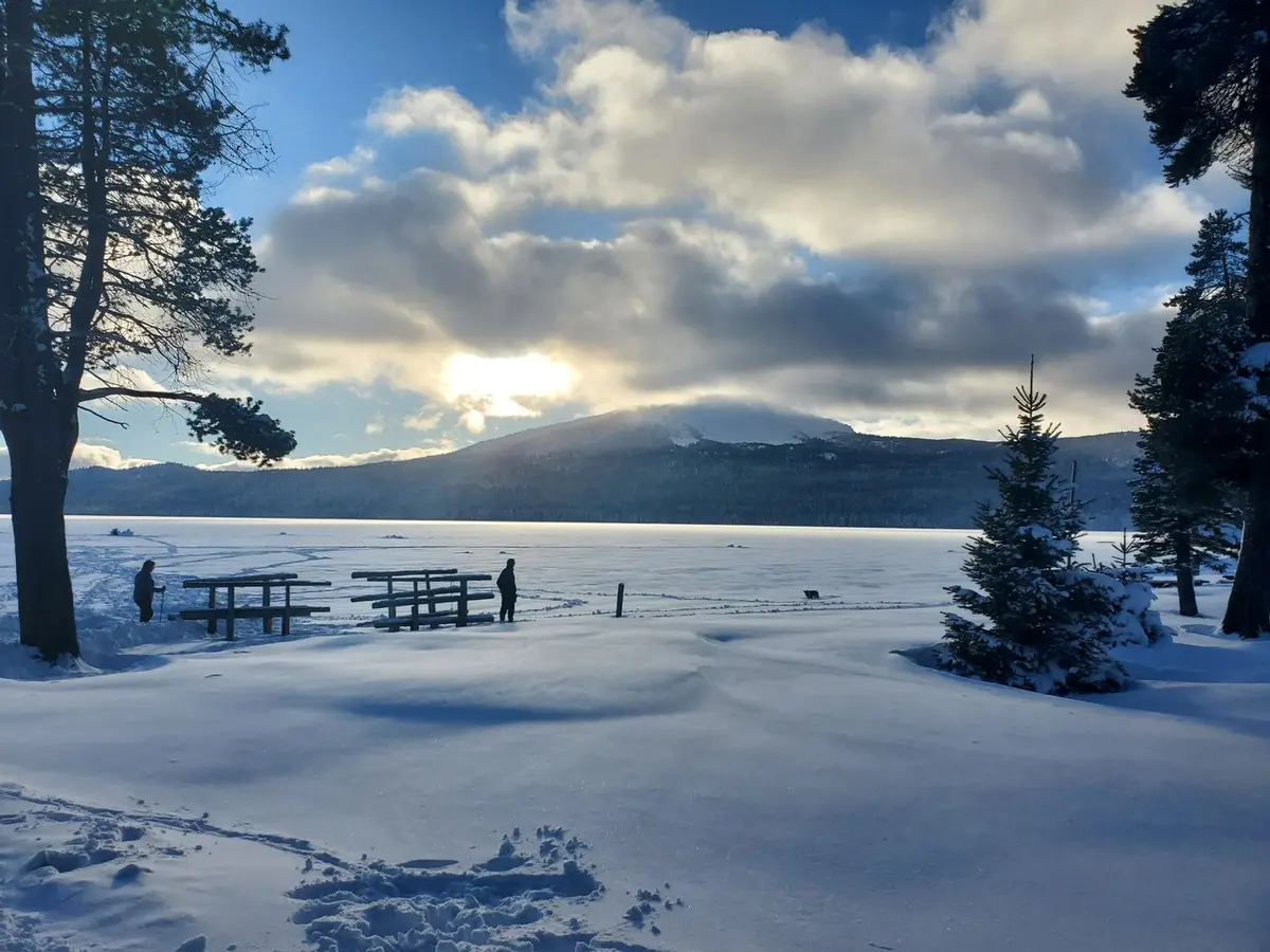 Diamond Lake Has 16 Inches of New Snow; Snowpack Levels Improving ...