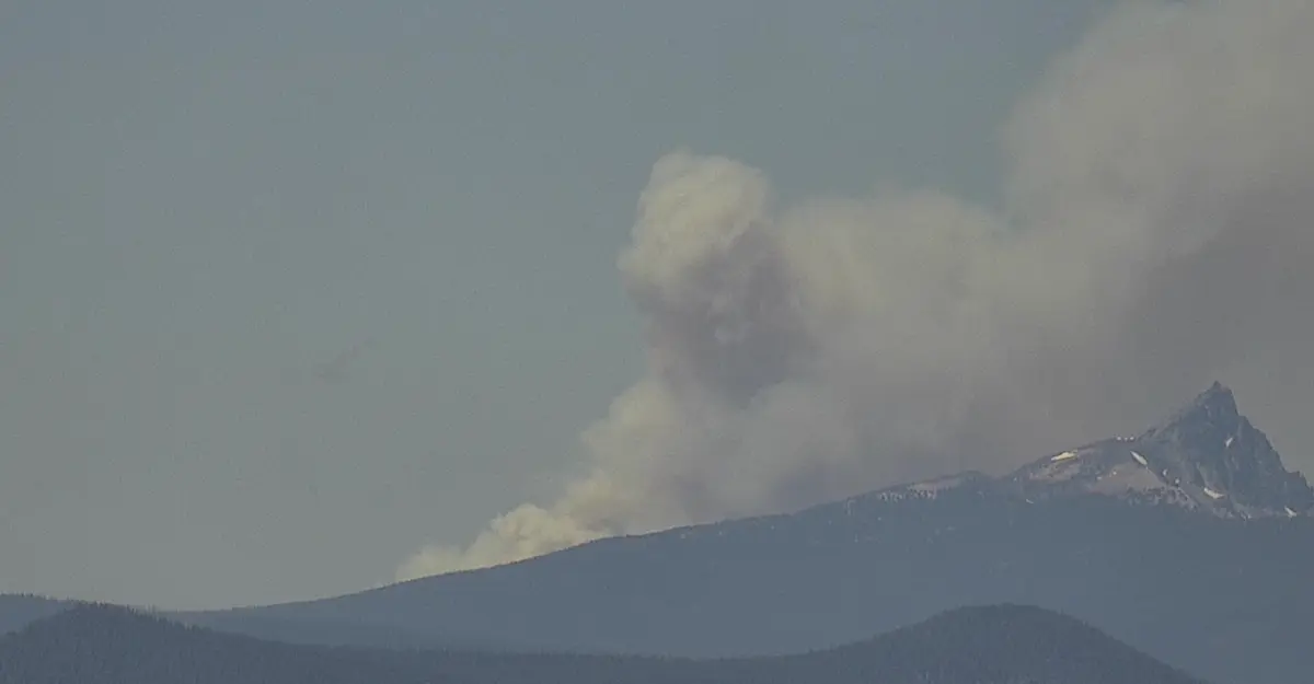 Trail Fire Near Diamond Lake Grows to 100 Acres — Roseburg Tracker