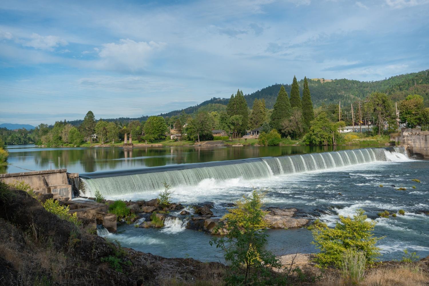 Winchester Dam Fish Viewing Area Set to Reopen — Roseburg Tracker