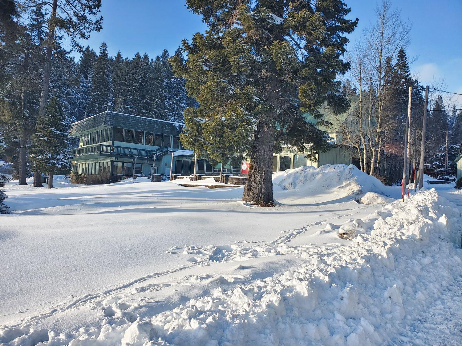 Diamond Lake Has 16 Inches of New Snow; Snowpack Levels Improving ...