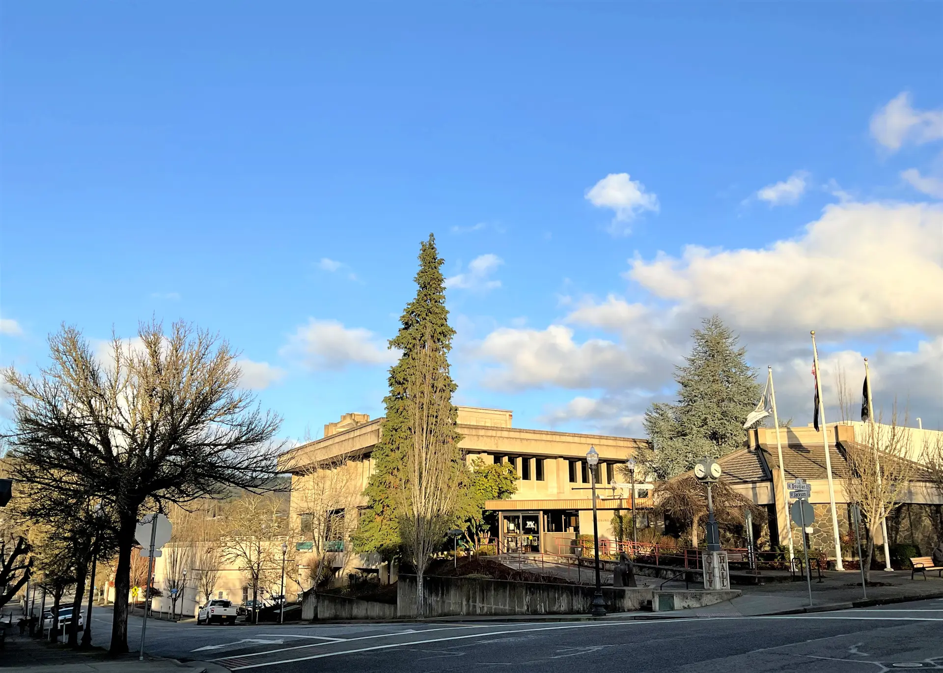 Roseburg Mayor Calls for Probe into City Council Conduct