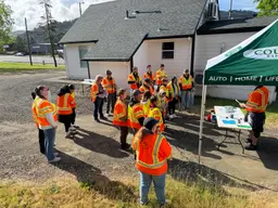 Volunteers Turn Out for Diamond Lake Boulevard Cleanup in Roseburg