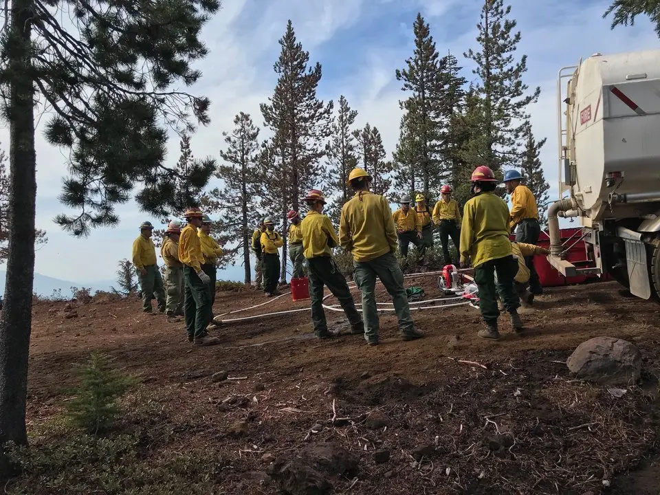 Thielsen Fire Evacuation Level Reduced at Diamond Lake — Roseburg Tracker